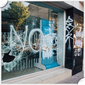 Before hiring a criminal mischief attorney, what should I know about F.S. 806.13 (damage less than $1000)?